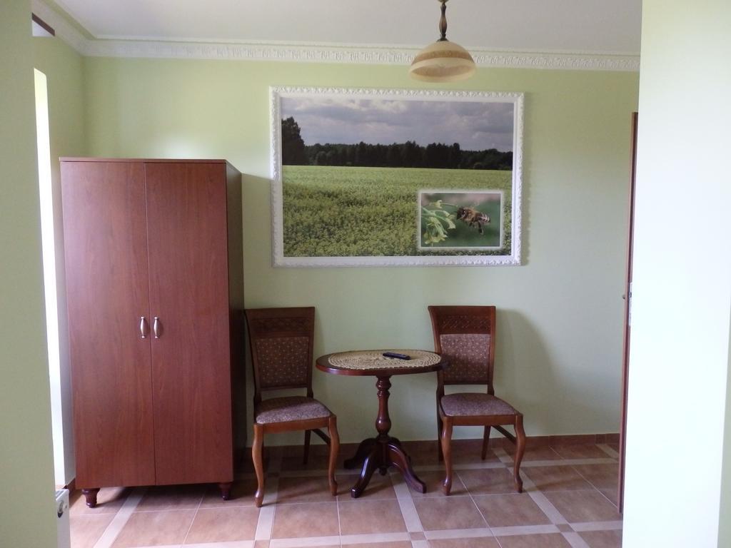 Dwor Bartnika Bed & Breakfast Narewka Room photo